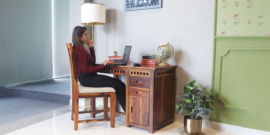 Conventional Wooden Study Table Design