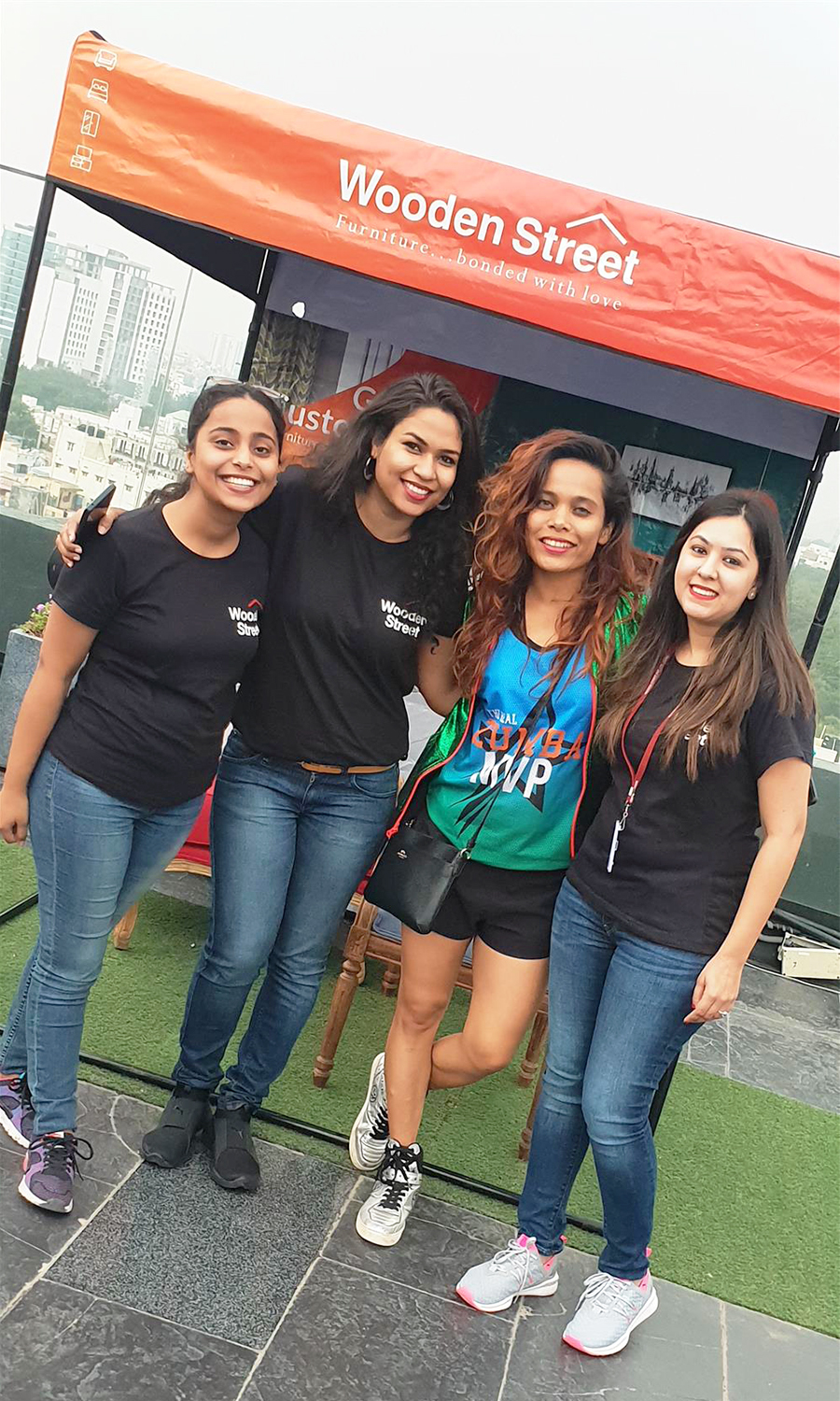 Sucheta Pal praises WoodenStreet at Bangalore fitness event