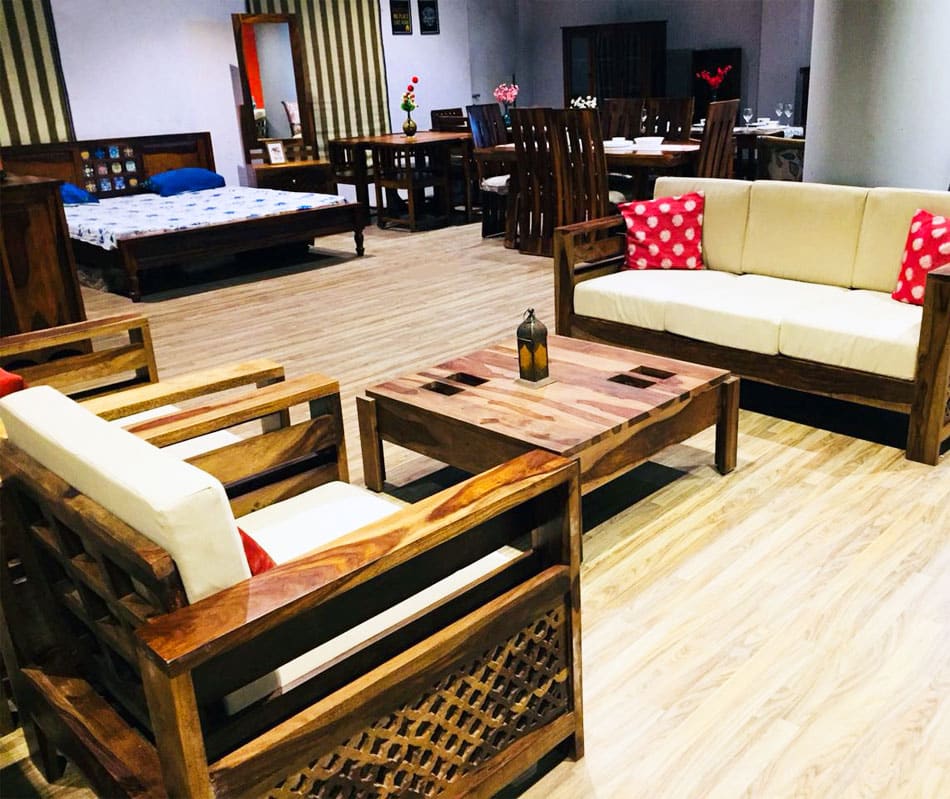 woodenstreet Experience store