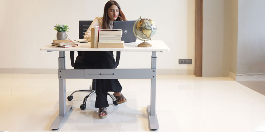 Modern Study Table Designs for small rooms 