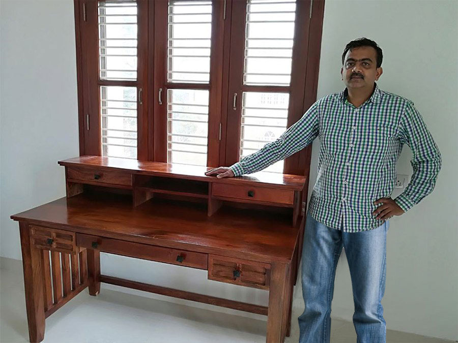 5 Sleek Study Table Designs for Study Room Check out now