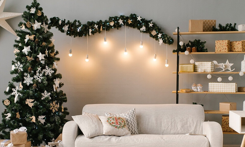Easy Christmas Decor Ideas For Last Minute Bash - Inside Home Christmas Decorations Ideas