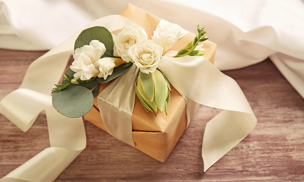 Pretty wedding shop gifts