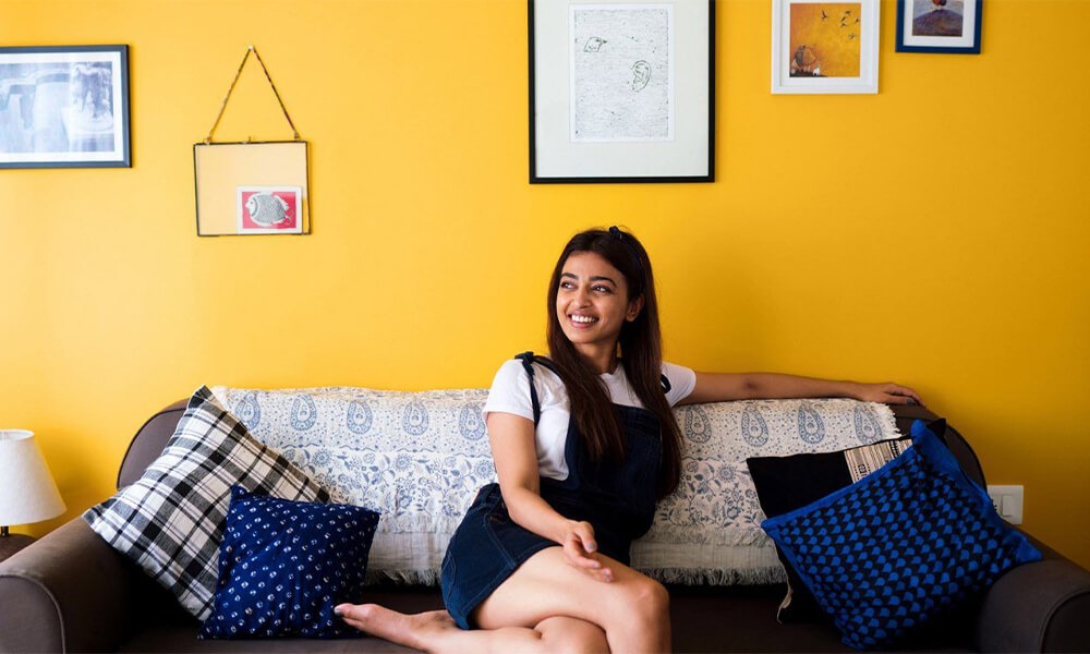 Inside Radhika Apte's Simple & Contemporary Mumbai Apartment 